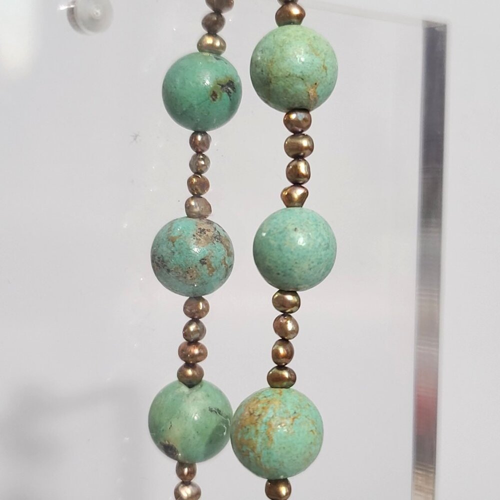 green turquoise beaded necklace w black freshwater pearls and gold filled clasp - Picture 4 of 11